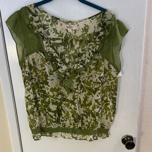 Hollister Green and White Floral Blouse